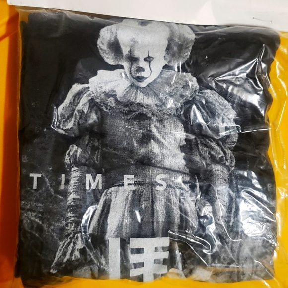 IT T-Shirt Size XL - Picture 1 of 1